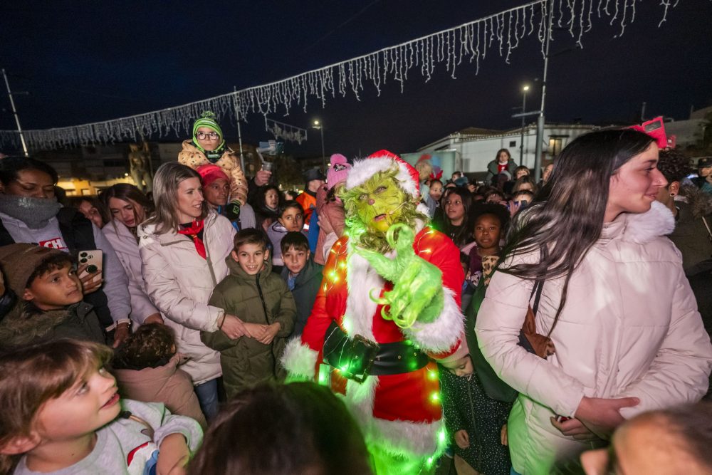 Armilla enciende la Navidad 2025